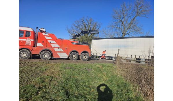 Odtah nákladních vozidel ve Stolno, 86-341 poblíž dálnice A1. Rychlá pomoc při poruchách na důležité trase. Odtah nákladních vozidel ve Stolno, 86-341 poblíž dálnice A1. Rychlá pomoc při poruchách na důležité trase.