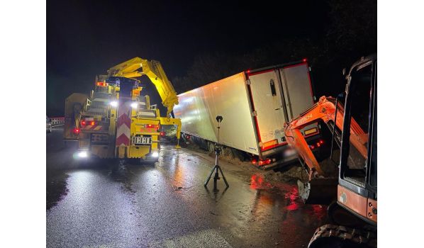 Pomoc drogowa dla ciężarówek w Sosnowcu, 41-200 przy autostradzie A4. Szybka i niezawodna pomoc w przemysłowym centrum Śląska. Pomoc drogowa dla ciężarówek w Sosnowcu, 41-200 przy autostradzie A4. Szybka i niezawodna pomoc w przemysłowym centrum Śląska.