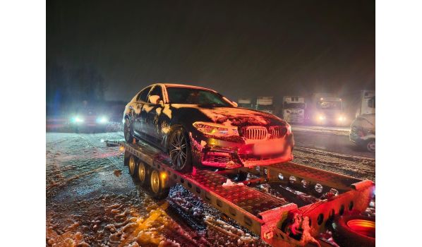 Pomoc drogowa dla samochodów osobowych w Chorzowie, 41-500 w pobliżu dróg S1 i E40. Szybka reakcja, nawet w godzinach szczytu. Pomoc drogowa dla samochodów osobowych w Chorzowie, 41-500 w pobliżu dróg S1 i E40. Szybka reakcja, nawet w godzinach szczytu.
