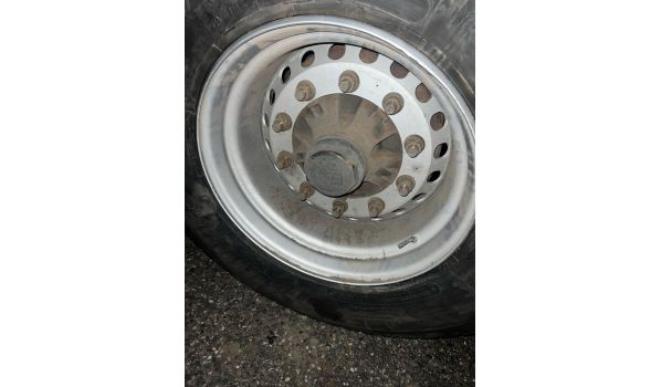 32657 Lemgo, výměna pneumatiky nákladního vozu po poruše s lehkým poškozením karoserie 32657 Lemgo, výměna pneumatiky nákladního vozu po poruše s lehkým poškozením karoserie