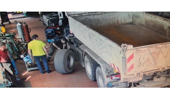 48465 Quendorf, servis pneumatiky přívěsu na krajnici 48465 Quendorf, servis pneumatiky přívěsu na krajnici