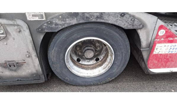 50226 Fechten, Lkw Reifenwechsel auf einem Parkplatz 50226 Fechten, Lkw Reifenwechsel auf einem Parkplatz