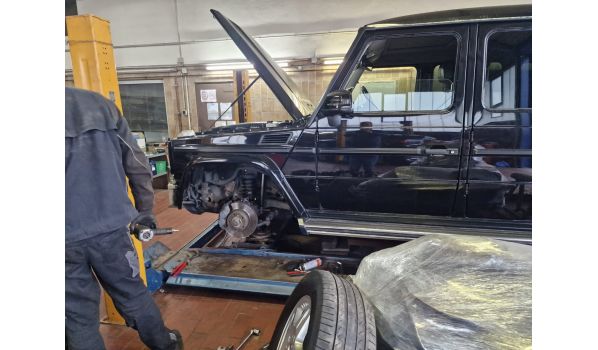 40721 Hilden, Výměna pneumatiky Mercedes SUV na místě 40721 Hilden, Výměna pneumatiky Mercedes SUV na místě