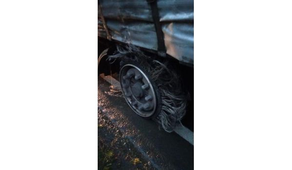 66287 Quierschied, Wymiana opony przyczepy BPW w nocy na parkingu 66287 Quierschied, Wymiana opony przyczepy BPW w nocy na parkingu